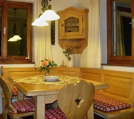 In Mit Grill Holiday home Gnesau